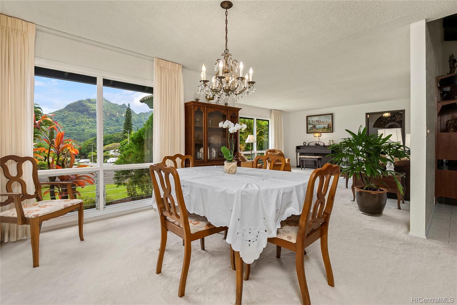 1362 Kukana Place Kailua, HI 96734