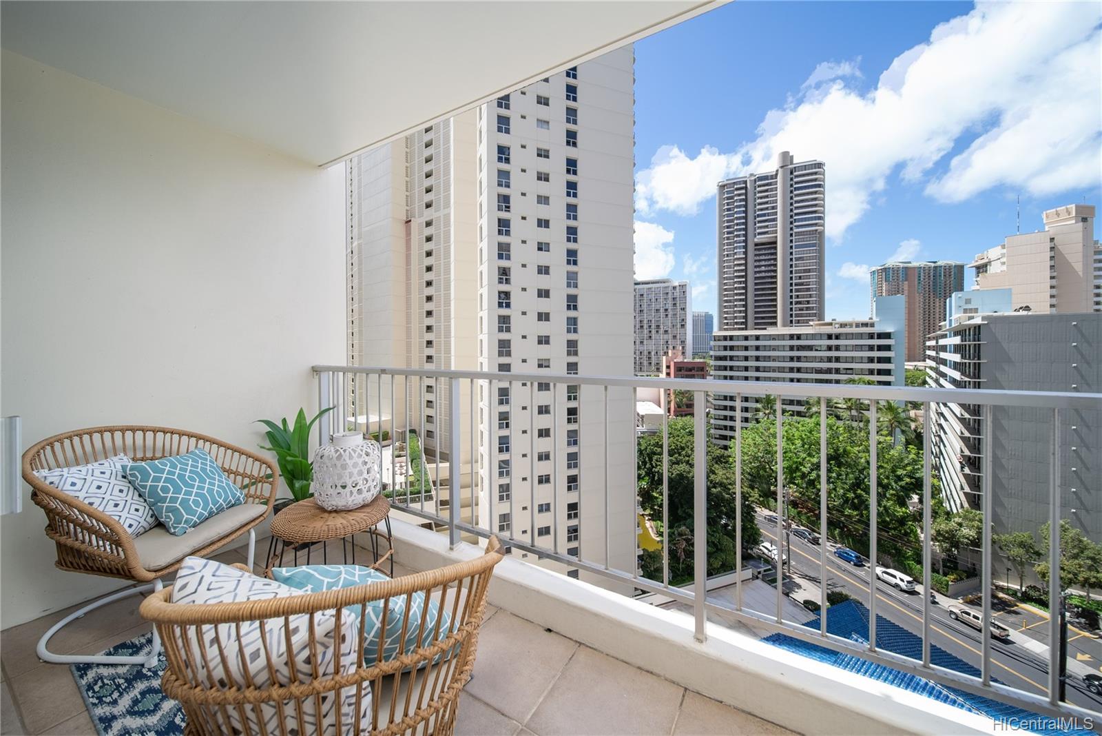 400 Hobron Lane #1215, Honolulu, HI 96815