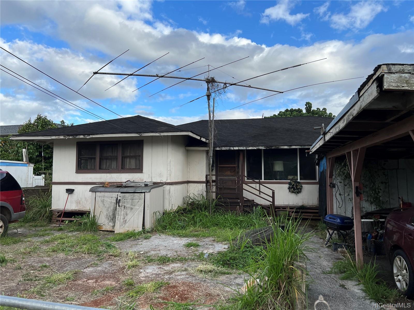  940 Lemi Street Wahiawa, HI 96786