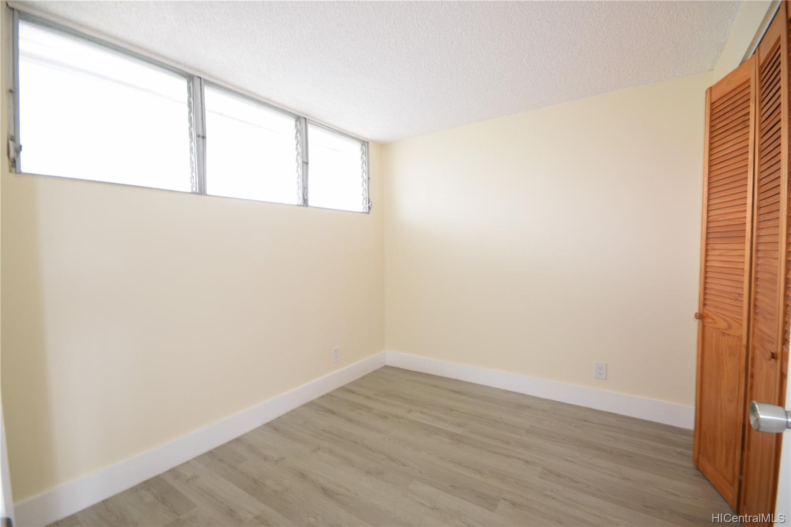 2542 Date Street #104, Honolulu, HI 96826