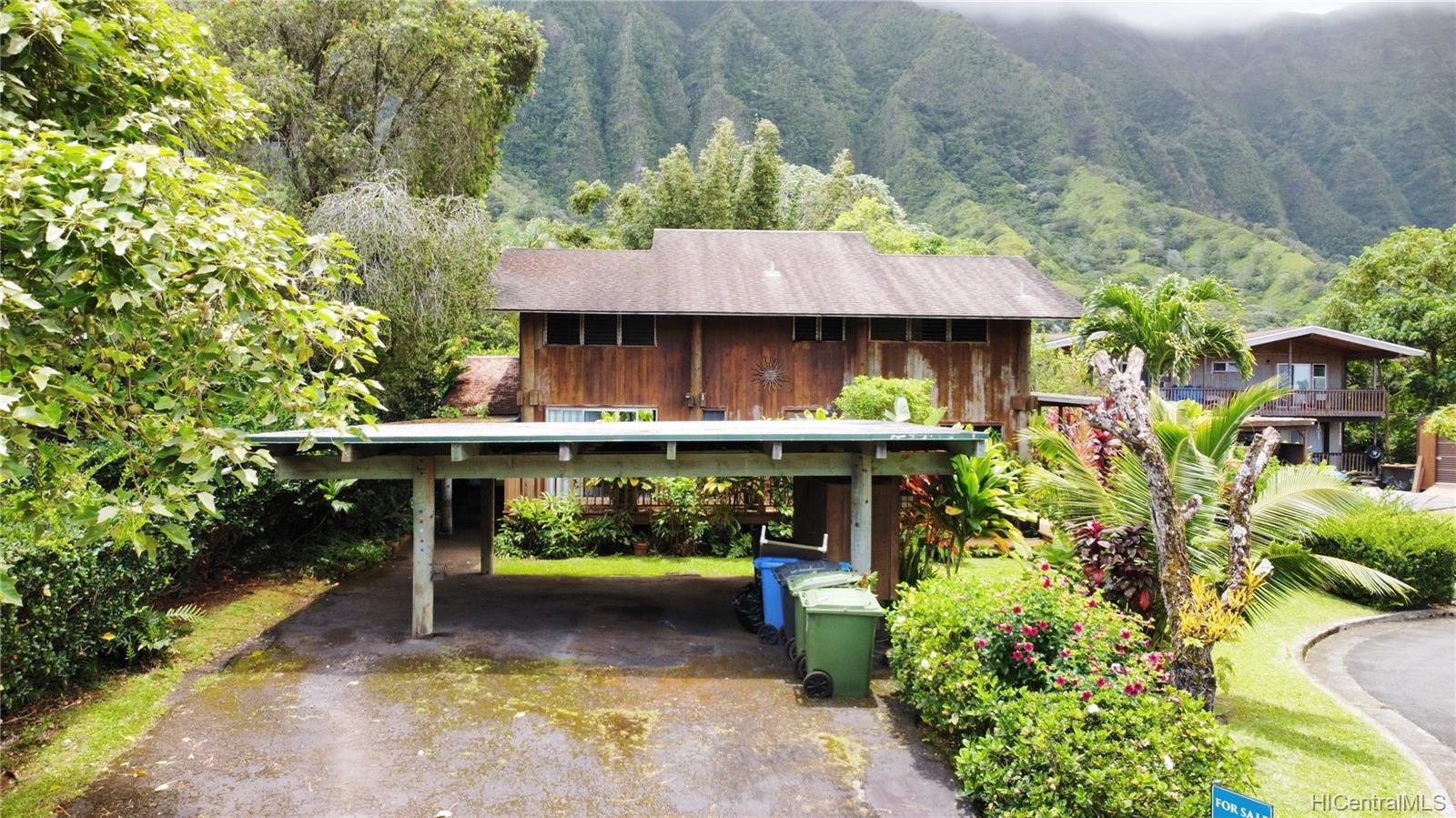 47-506 Laumiki Place Kaneohe, HI 96744