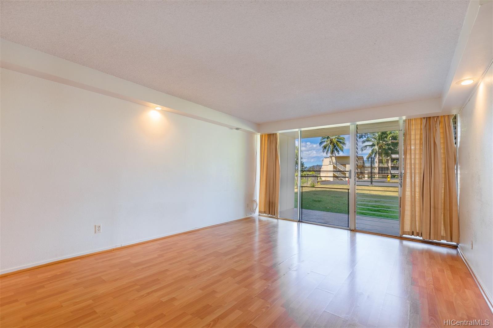 95-2047 Waikalani Place #D105, Mililani, HI 96789