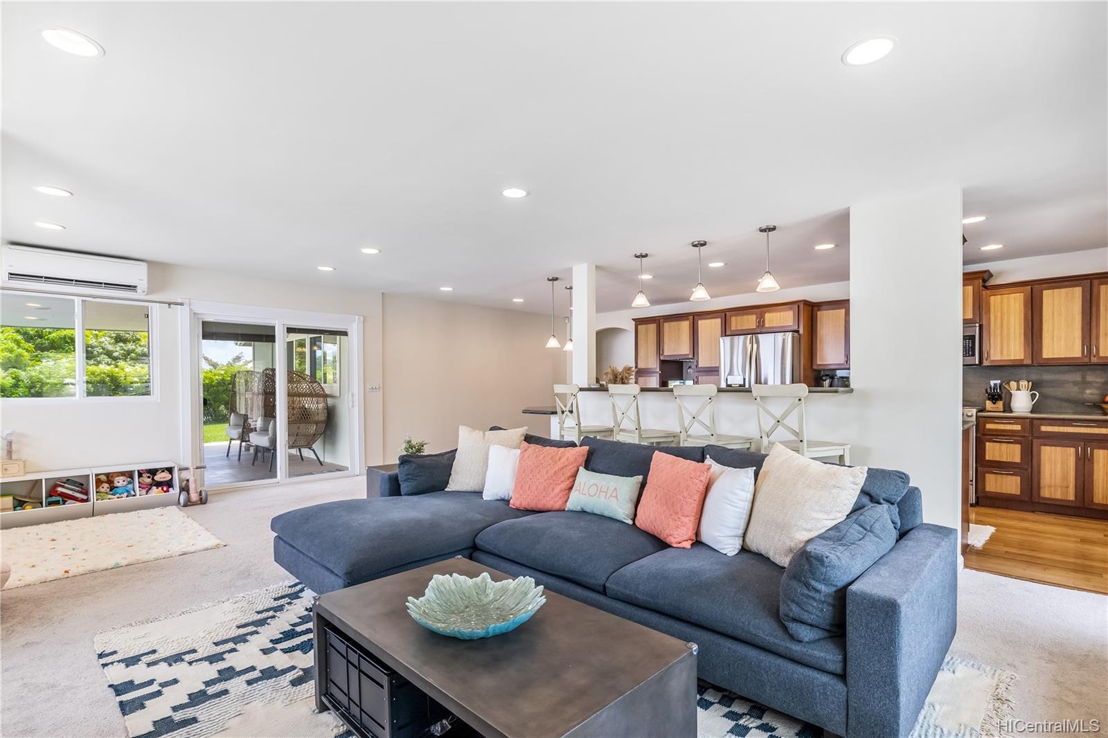 967 Apokula Place Kailua, HI 96734