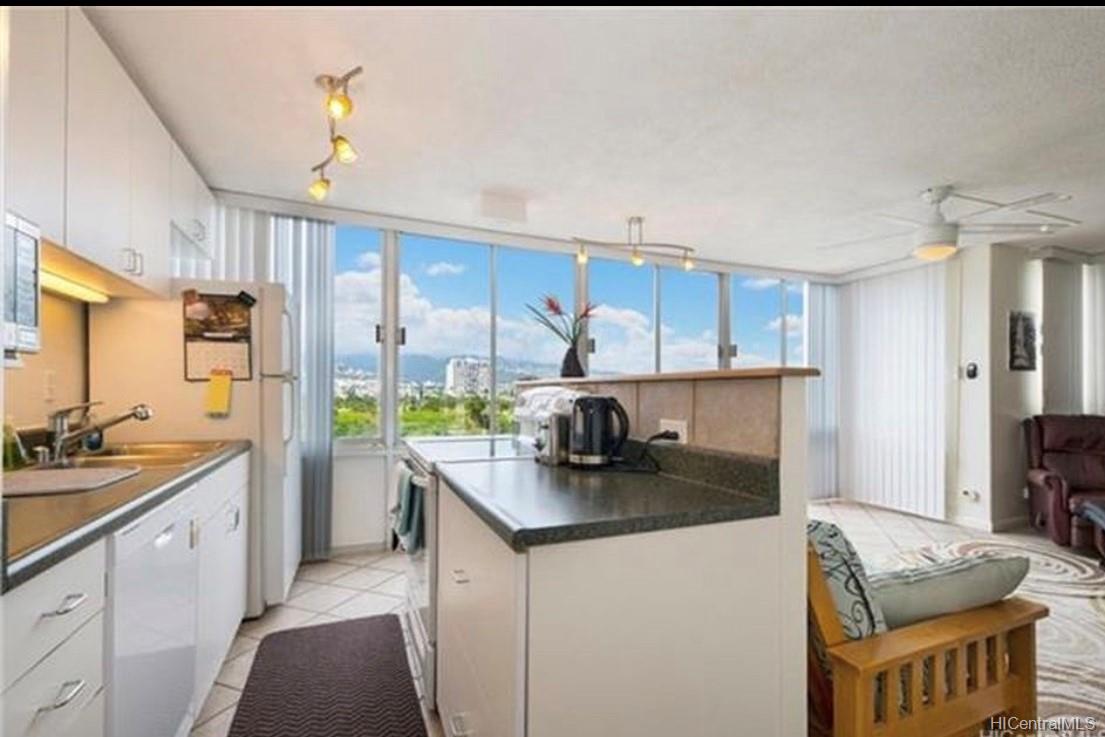 2415 Ala Wai Boulevard #802, Honolulu, HI 96815