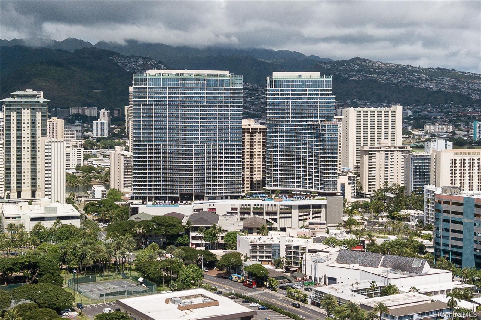 The Ritz-Carlton Residences Twr 2 - 383 Kalaimoku 2139 Kuhio Avenue #1707, Honolulu, HI 96815