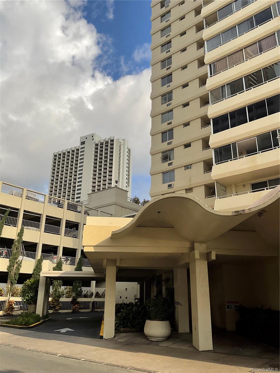 2500 Kalakaua Avenue #202, Honolulu, HI 96815