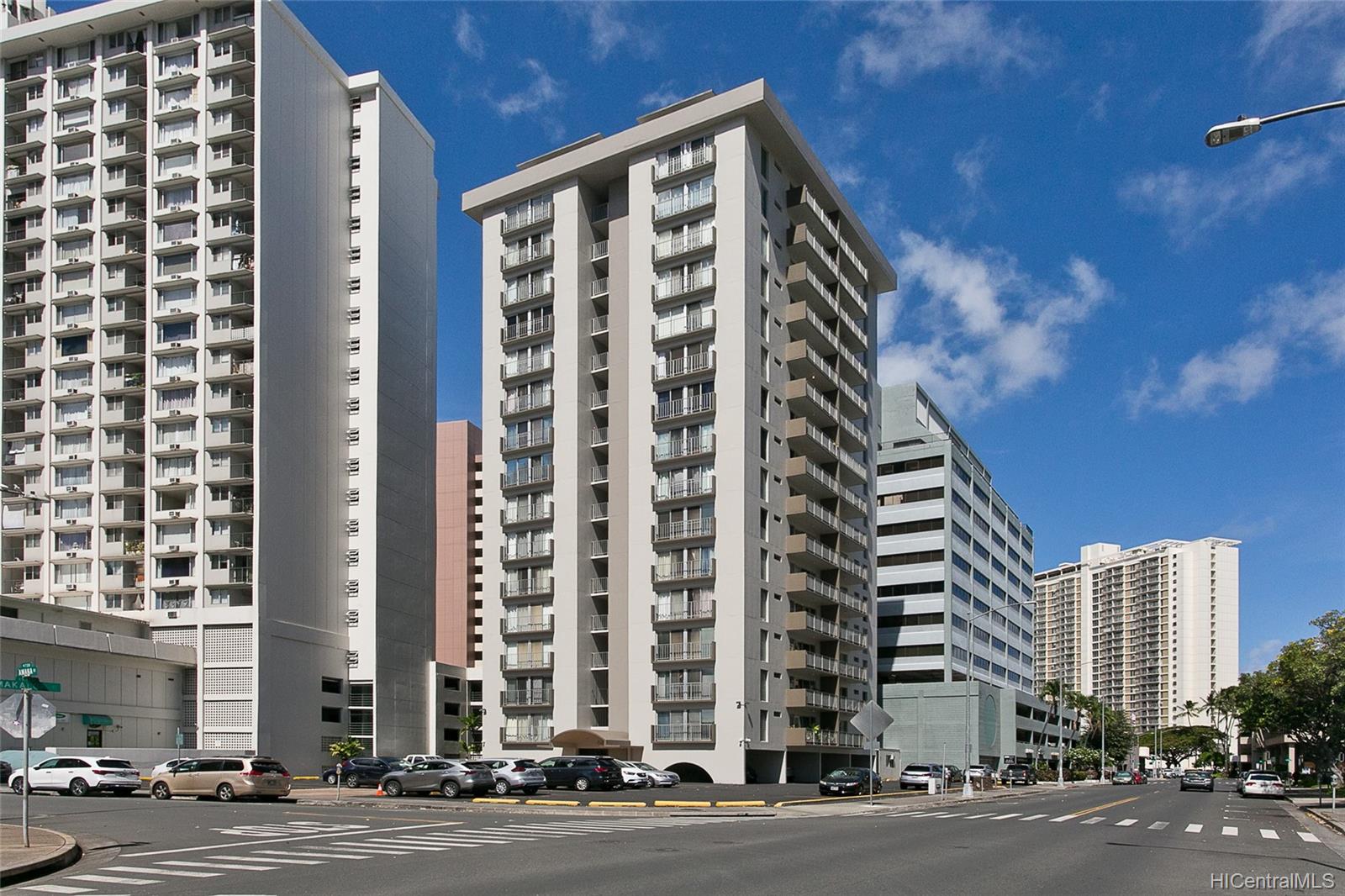 731 Amana Street #PH3, Honolulu, HI 96814