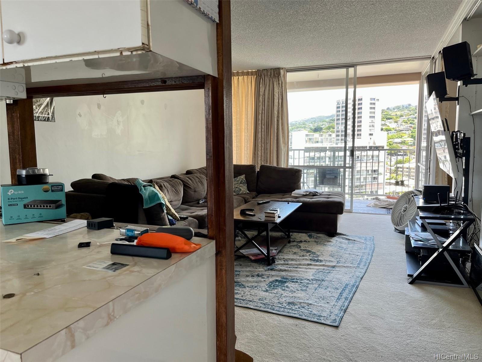 1617 Keeaumoku Street #1403, Honolulu, HI 96822