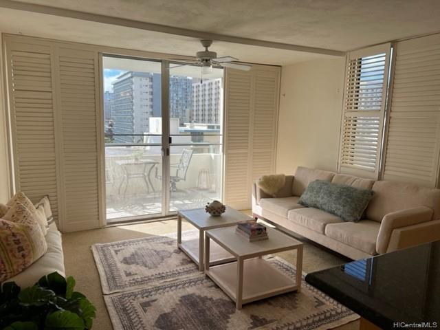 430 Kaiolu Street #1008, Honolulu, HI 96815