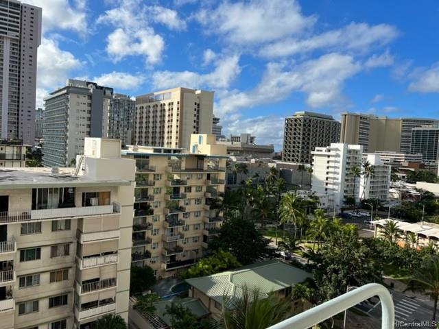 430 Kaiolu Street #1008, Honolulu, HI 96815