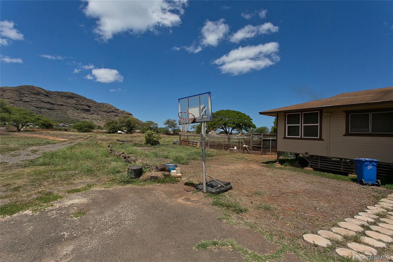 87-879 Apuupuu Road Waianae, HI 96792