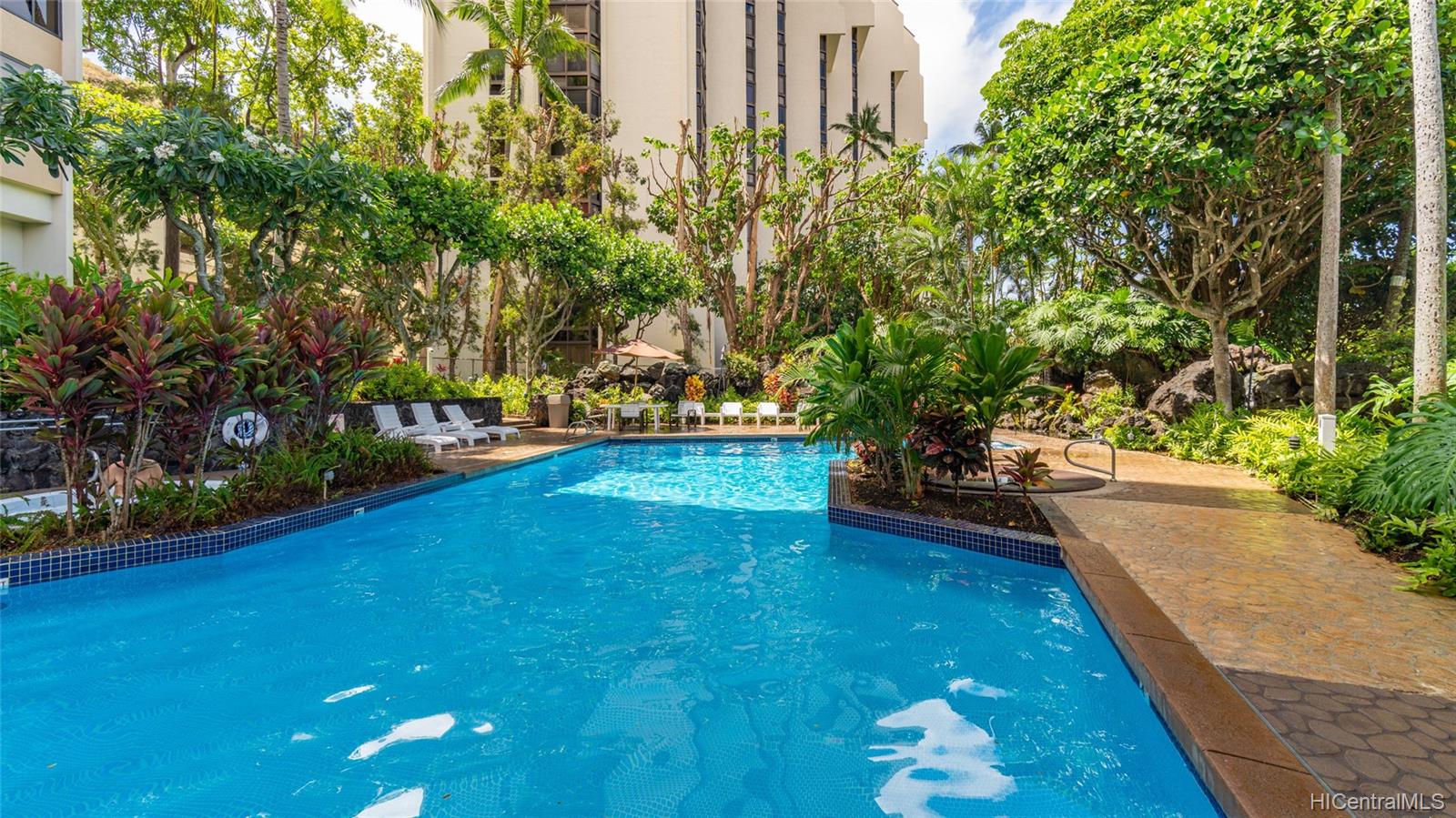 555 Hahaione Street #3D, Honolulu, HI 96825