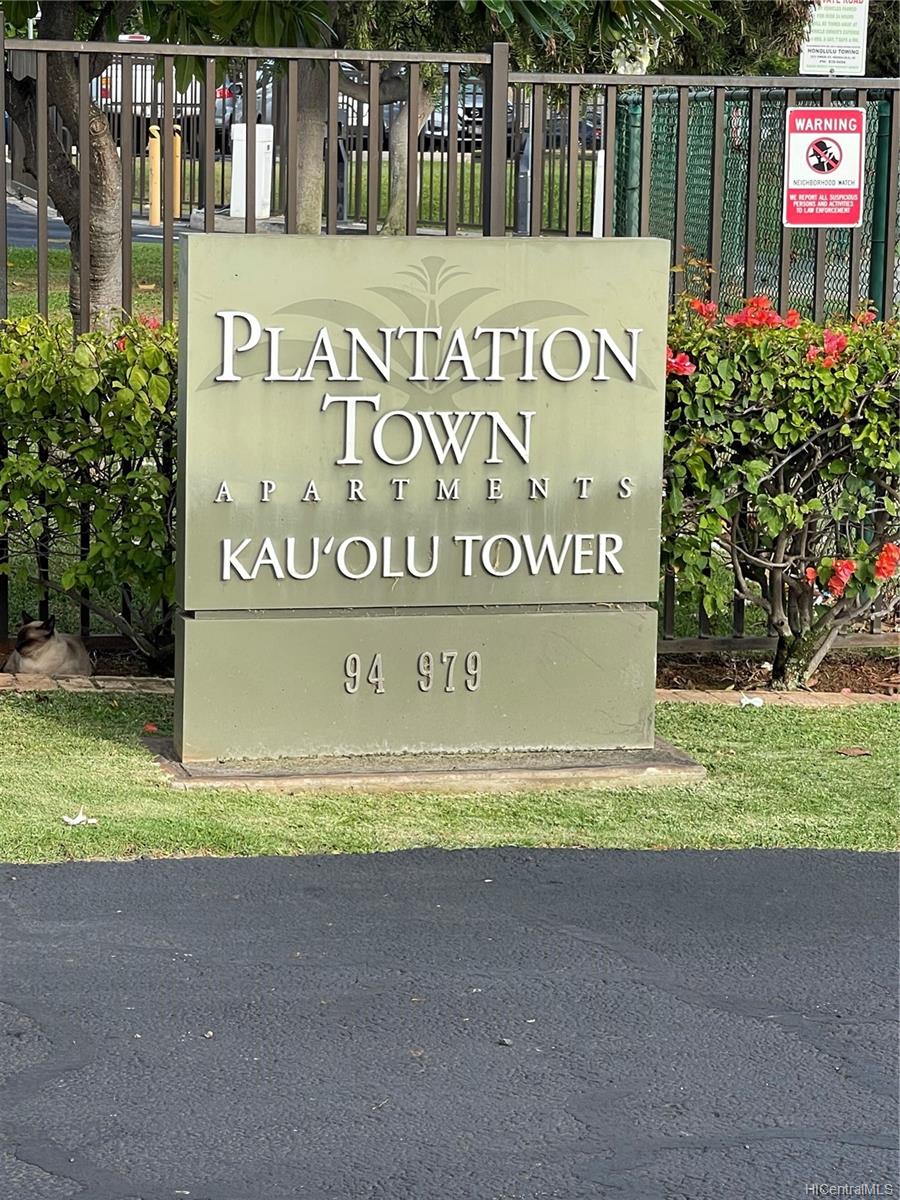 94-979 Kauolu Place #202, Waipahu, HI 96797