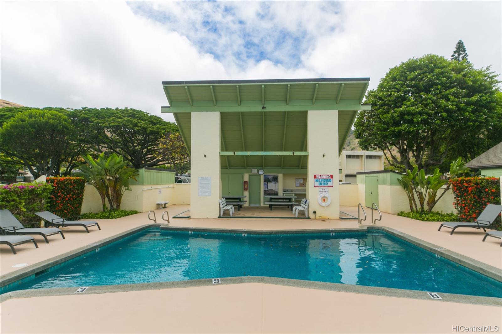 551 Pepeekeo Street #325B, Honolulu, HI 96825