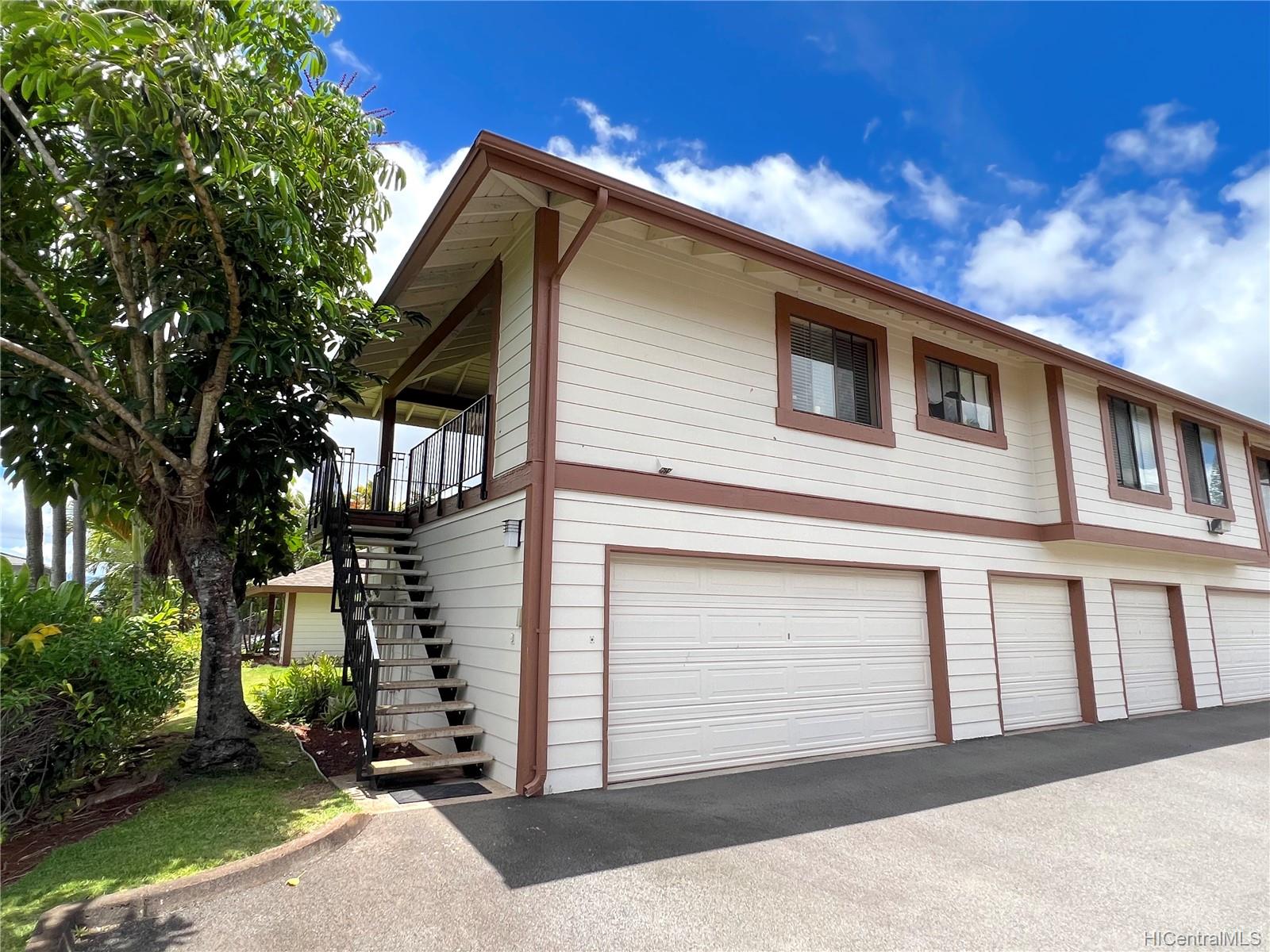 98-1691 Kaahumanu Street #D, Aiea, HI 96701