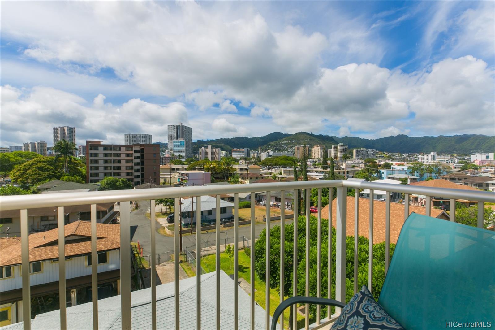 802 Punahou Street #401, Honolulu, HI 96826