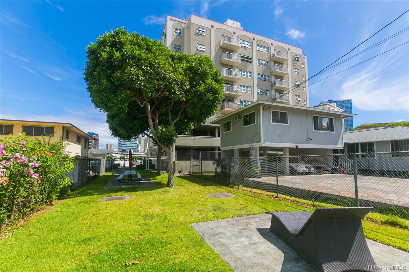 802 Punahou Street #401, Honolulu, HI 96826