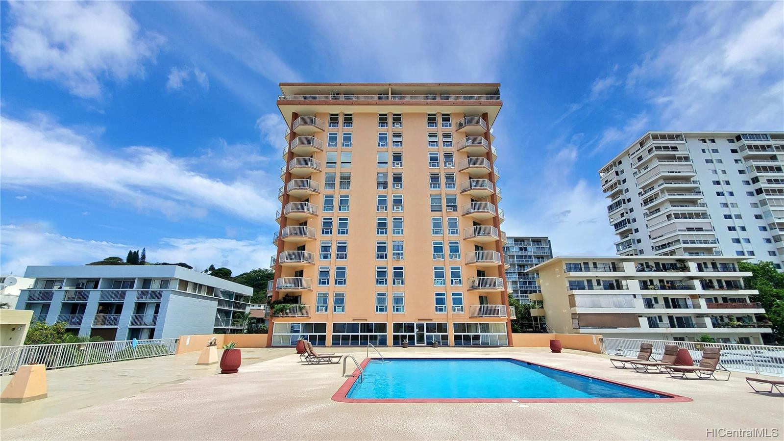 1031 Maunaihi Place #806, Honolulu, HI 96822