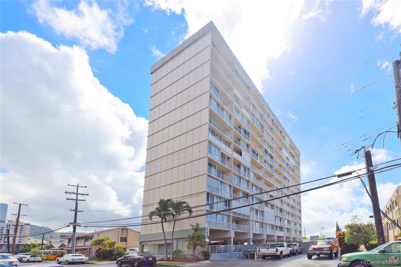 1215 Alexander Street #704, Honolulu, HI 96826