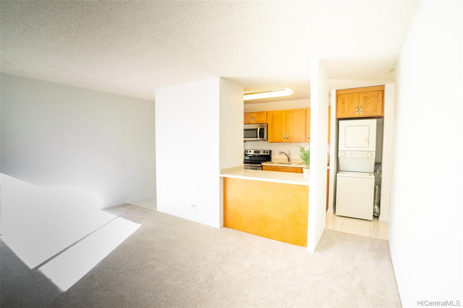 909 Ala Nanala Street #204, Honolulu, HI 96818