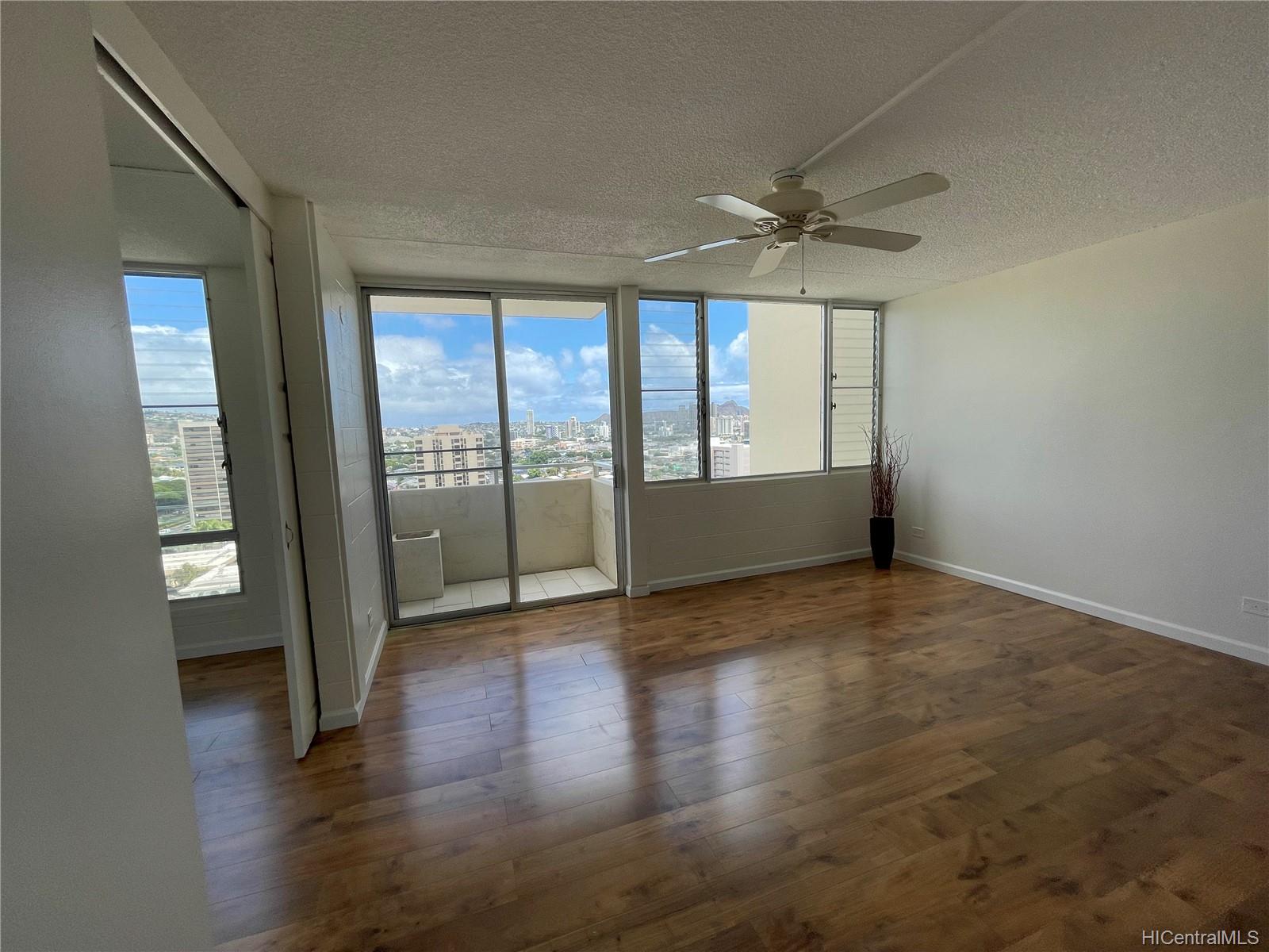 1624 Dole Street #1501, Honolulu, HI 96822