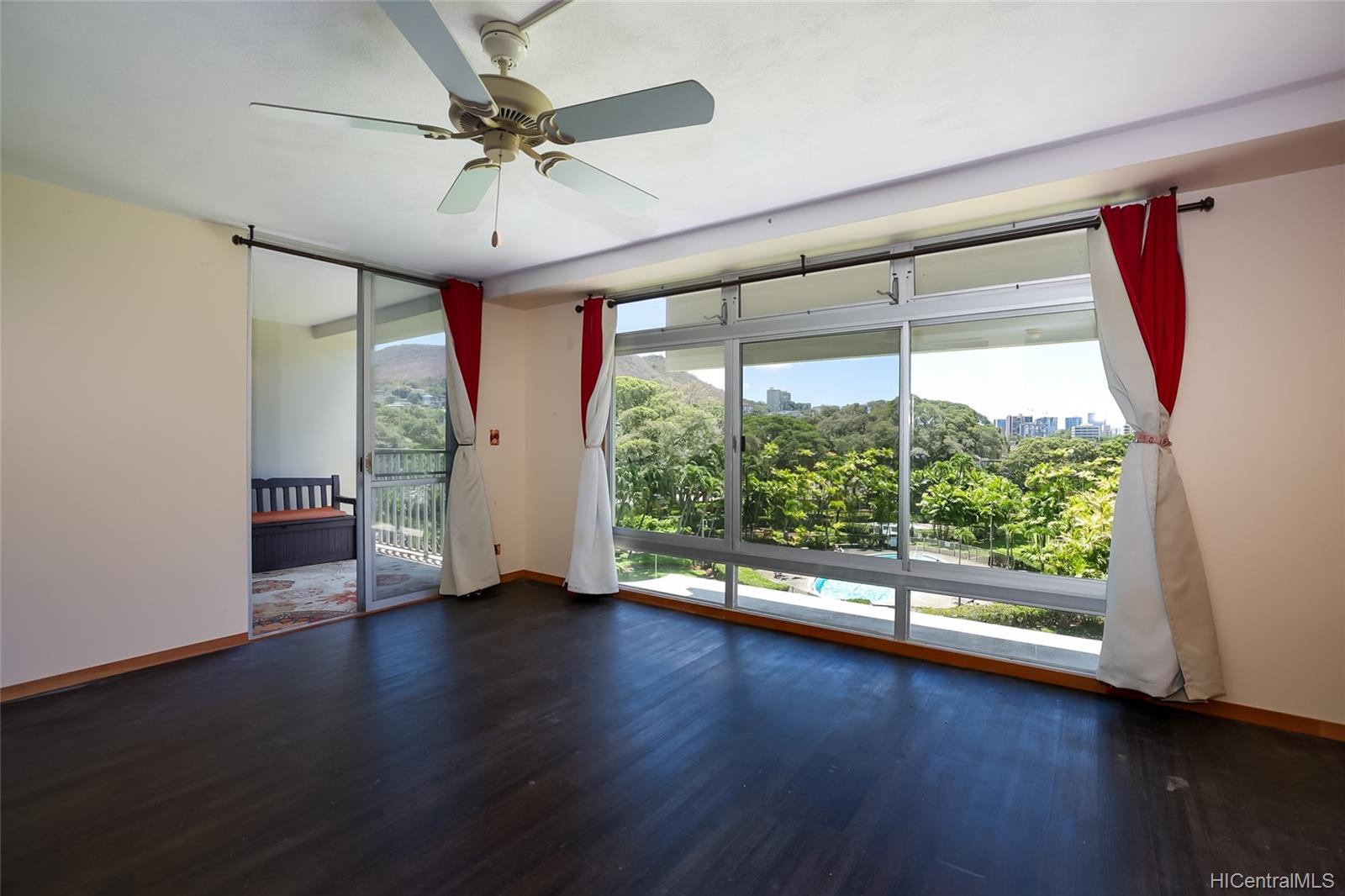 1519 Nuuanu Avenue #443, Honolulu, HI 96817