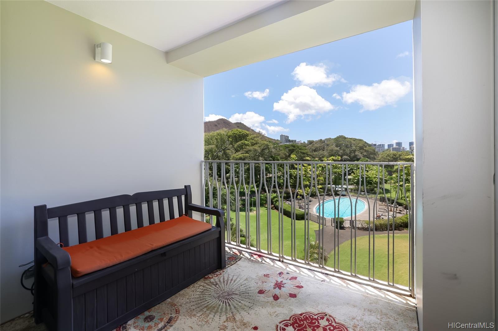 1519 Nuuanu Avenue #443, Honolulu, HI 96817