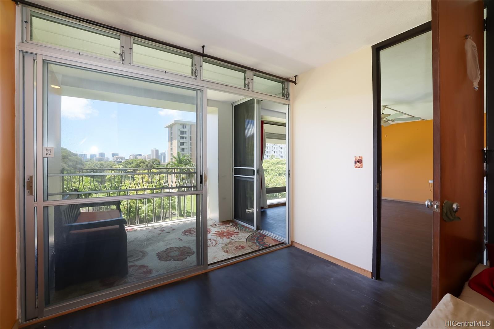 1519 Nuuanu Avenue #443, Honolulu, HI 96817