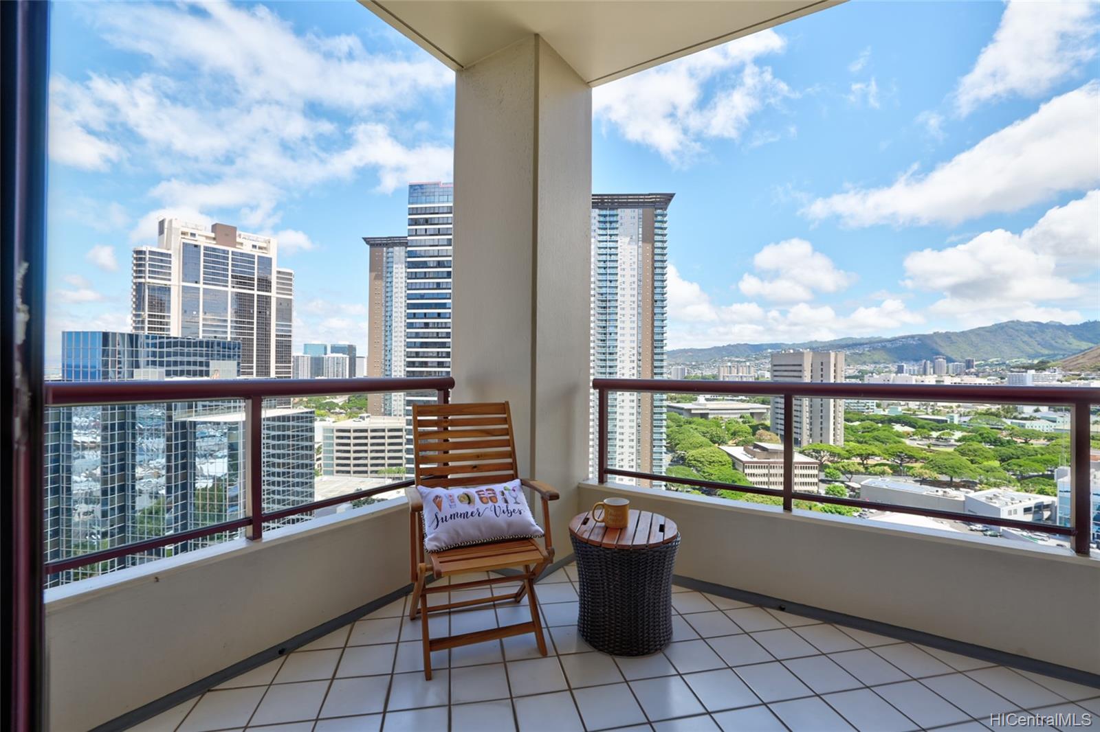 725 Kapiolani Boulevard #2104, Honolulu, HI 96813