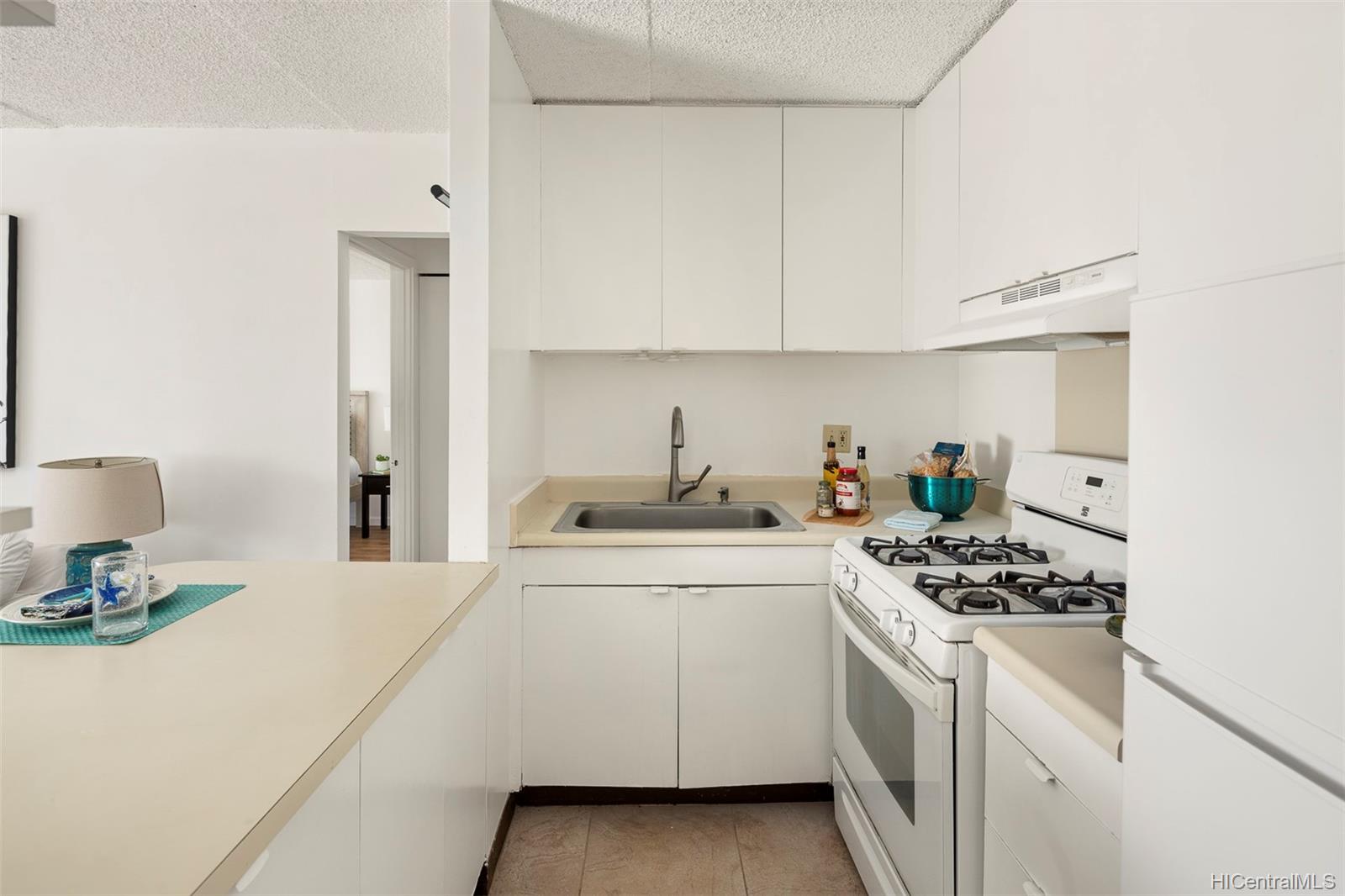 1821 Keeaumoku Street #305, Honolulu, HI 96822