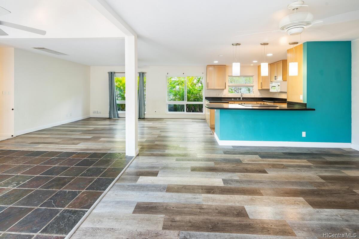 960 Kolokolo Place Honolulu, HI 96825