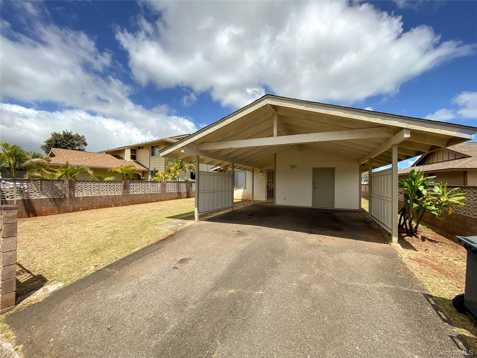 95-943 Makaunulau Street Mililani, HI 96789