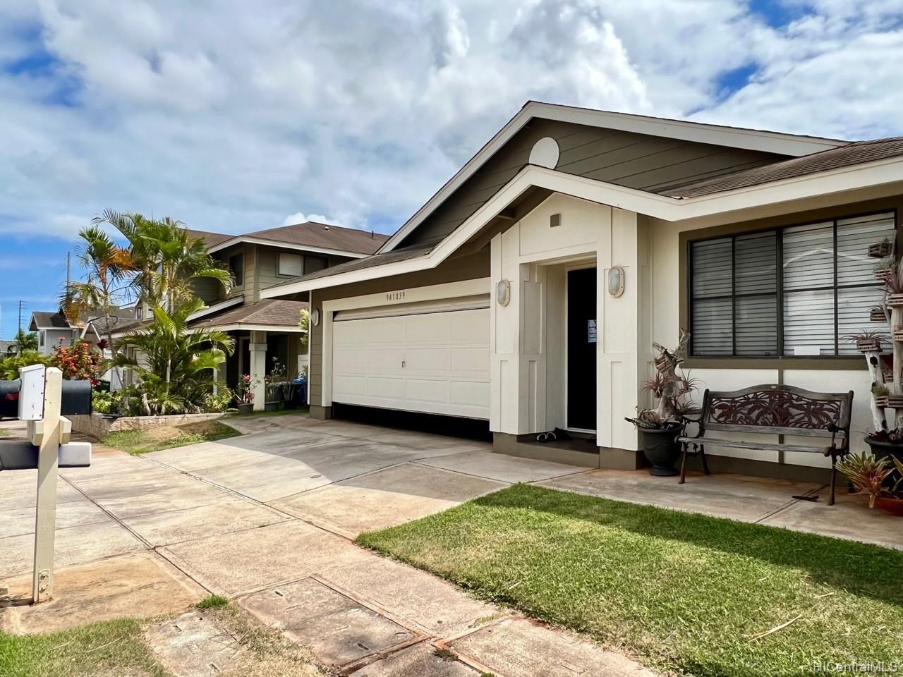 94-1039 Pouhana Way #9, Waipahu, HI 96797