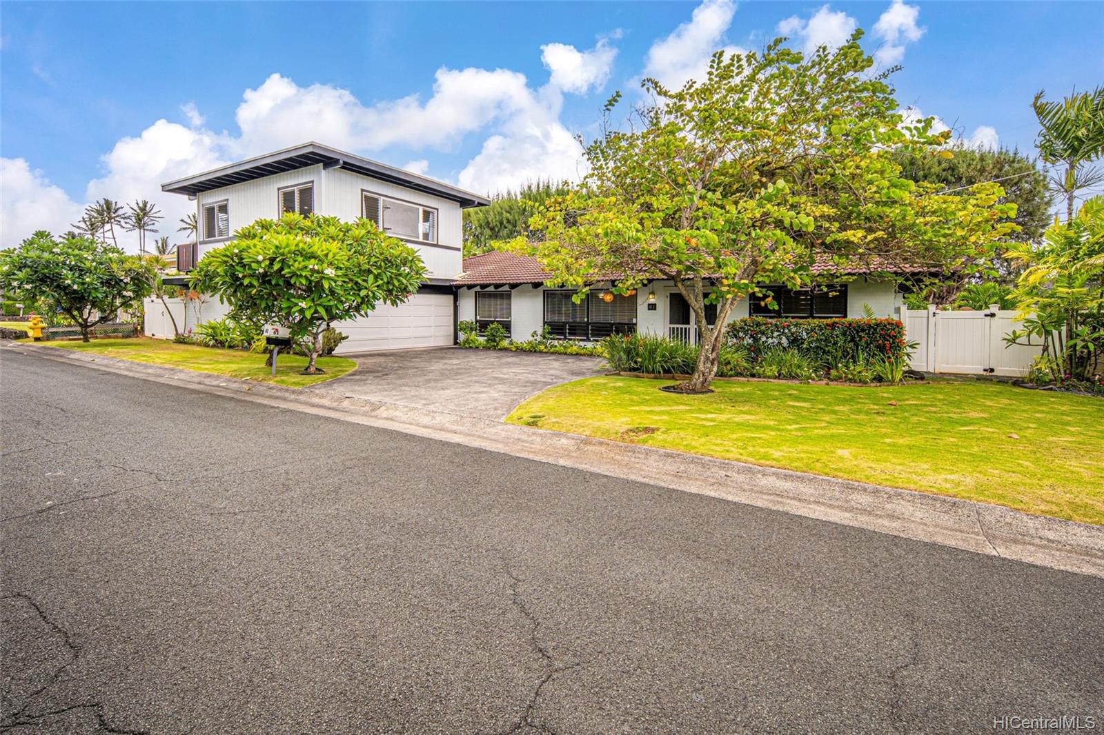 61 Kai One Place Kailua, HI 96734