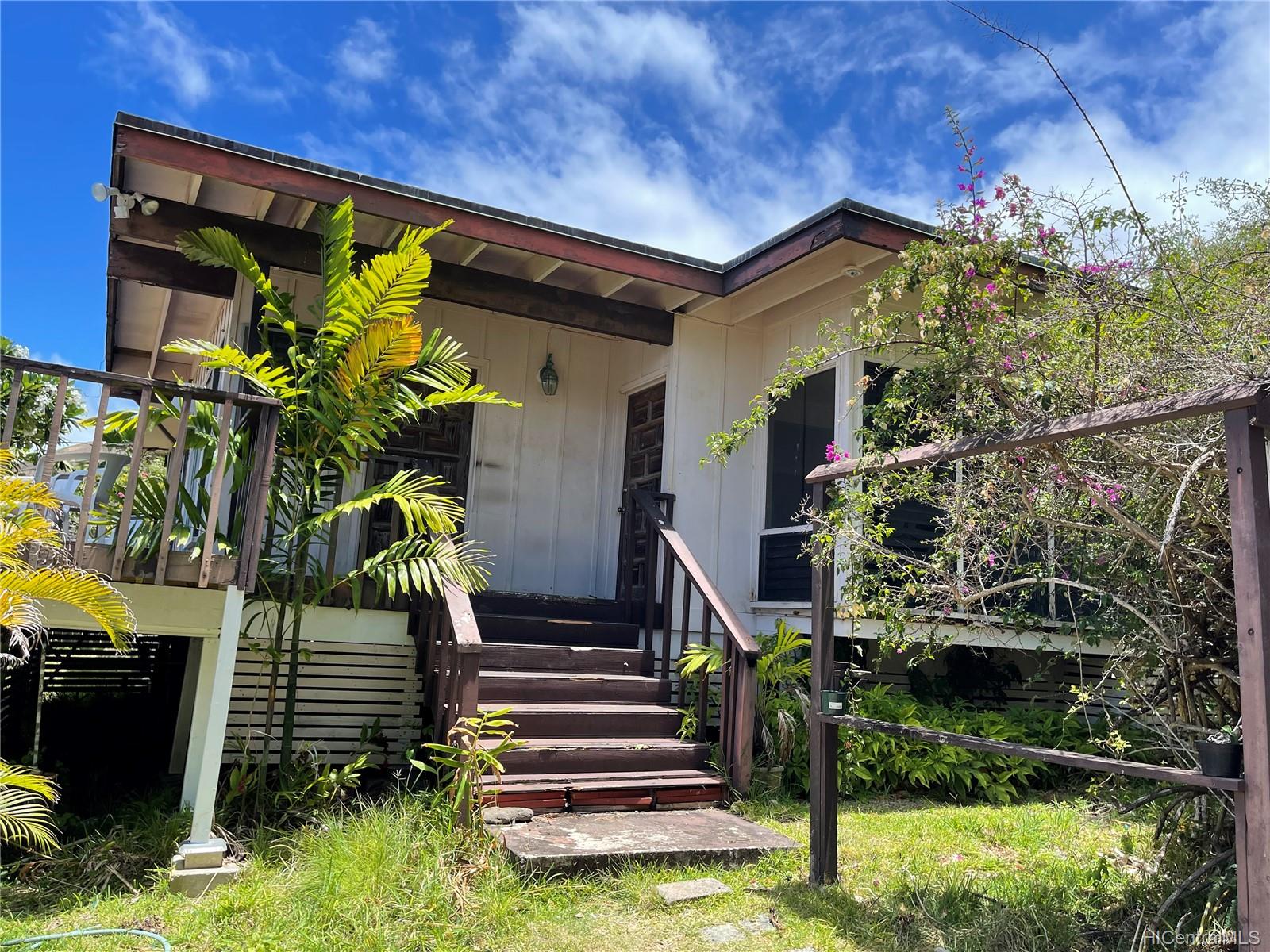 1365 Aalapapa Drive Kailua, HI 96734