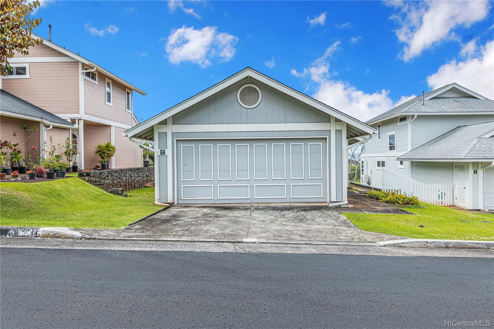 98-1921 Kaahumanu Street #C, Aiea, HI 96701