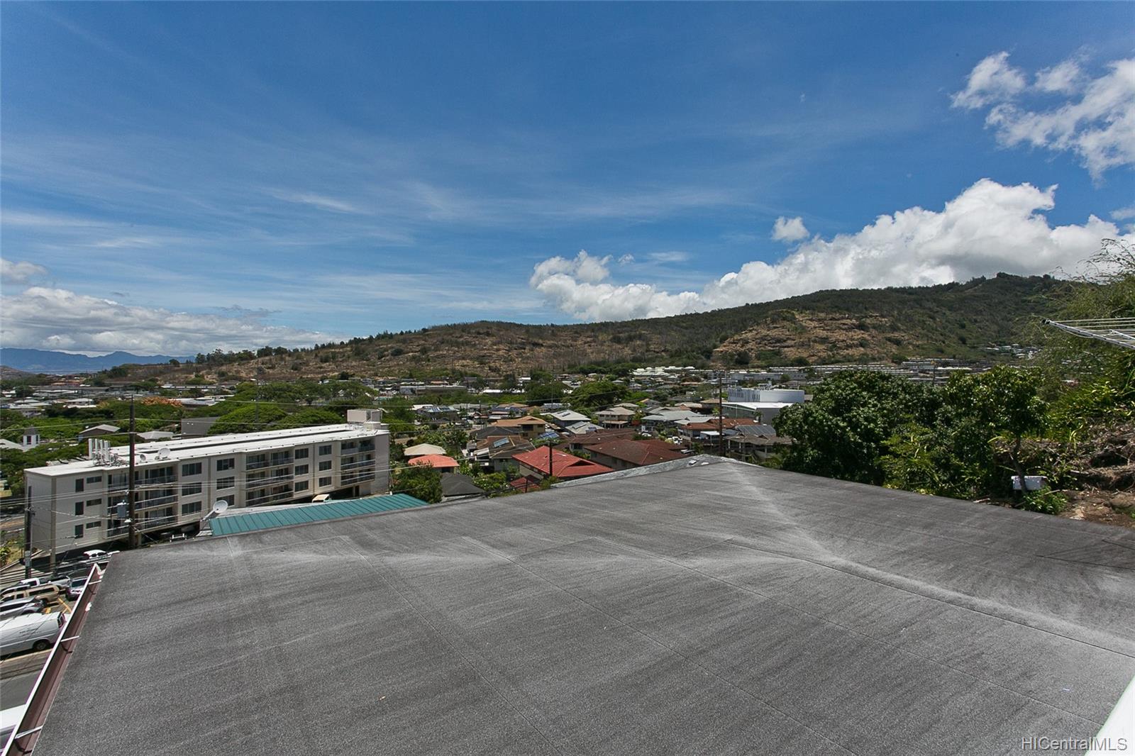 1909 Kalihi Street Honolulu, HI 96819