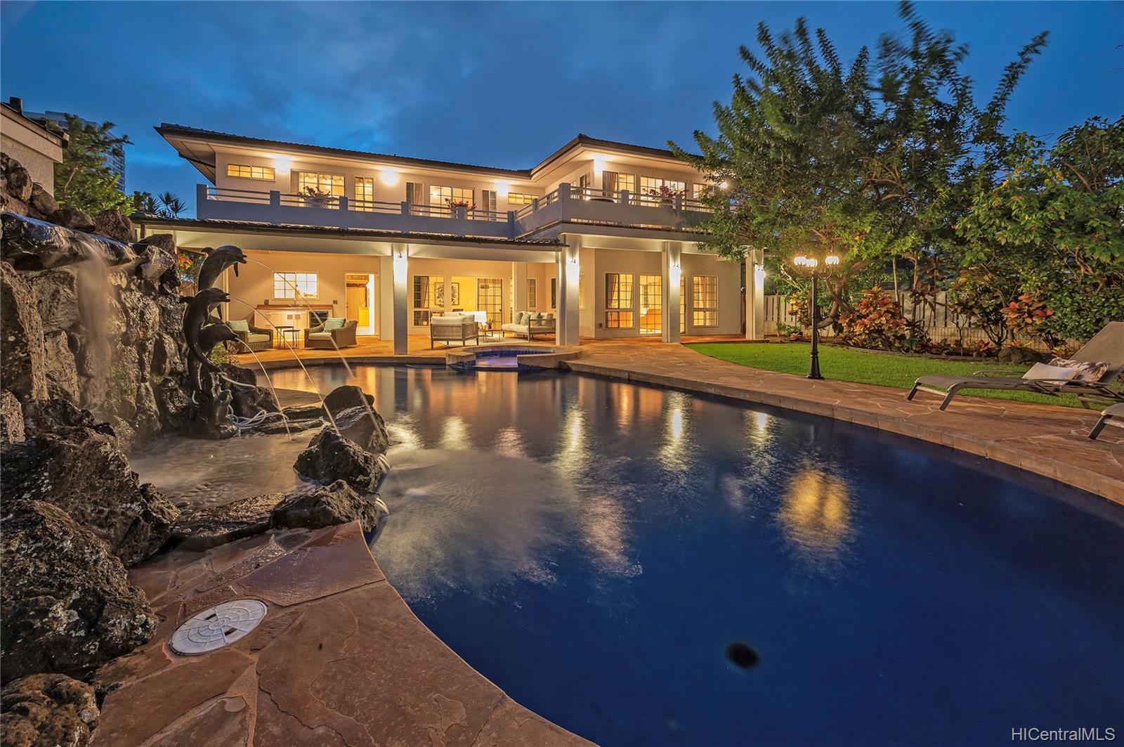 4633 Kilauea Avenue Honolulu, HI 96816