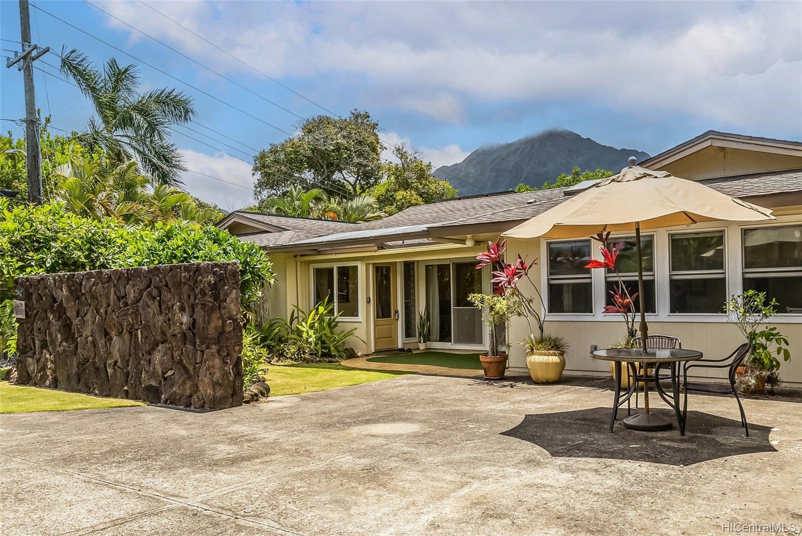 1598 Uluhao Street Kailua, HI 96734