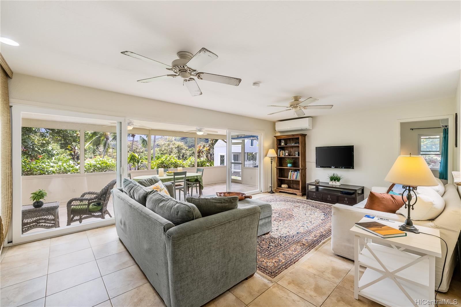 1598 Uluhao Street Kailua, HI 96734