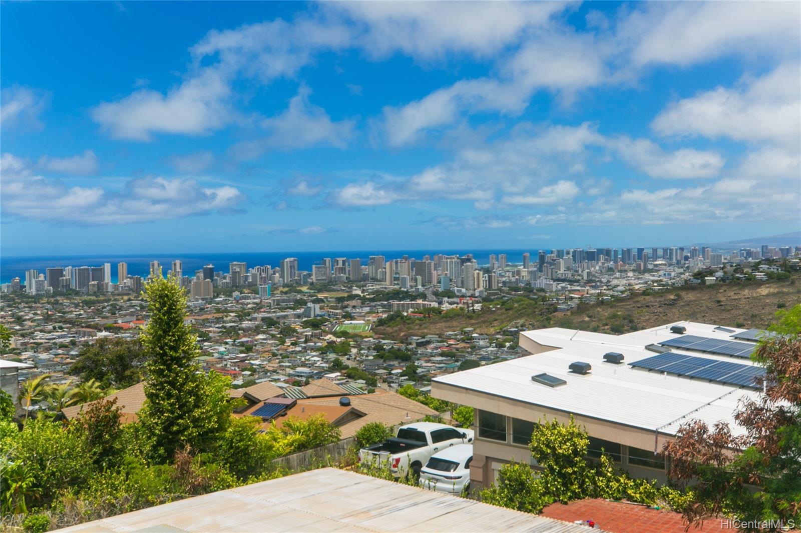 1752 Mikahala Way Honolulu, HI 96816