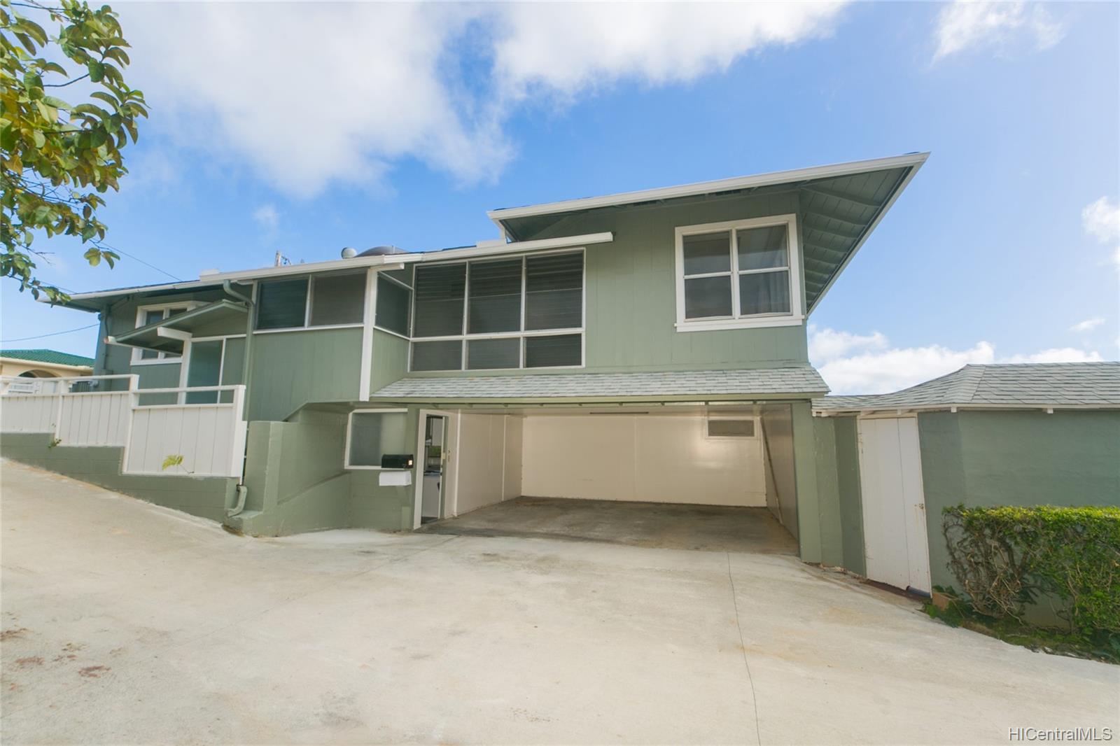 1752 Mikahala Way Honolulu, HI 96816