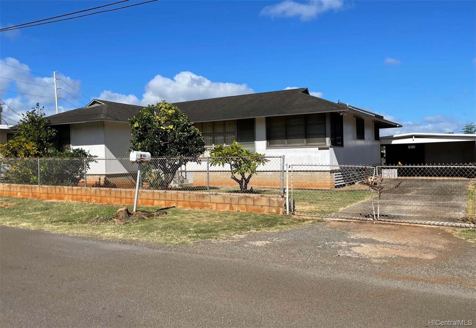 98-461 Kaamilo Street Aiea, HI 96701