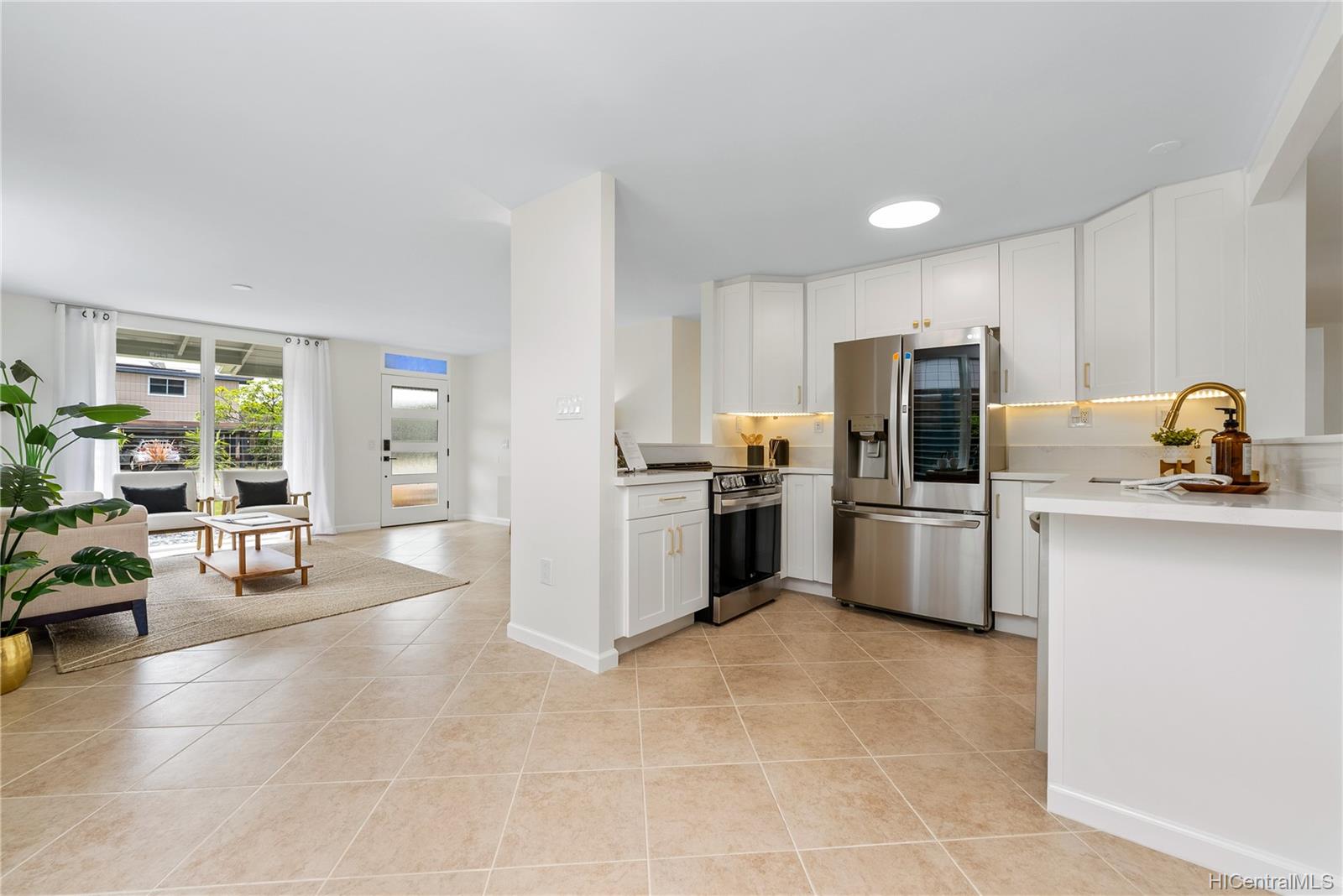 1327 Nanawale Place Kailua, HI 96734