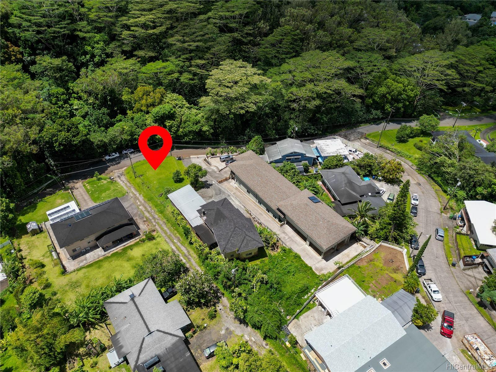 3384 Kalihi Street Honolulu, HI 96819