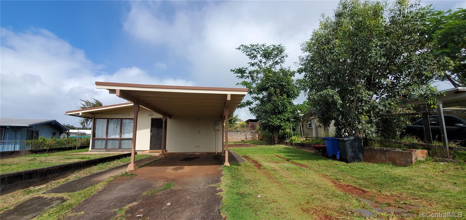 2376 Akalakala Street Pearl City, HI 96782