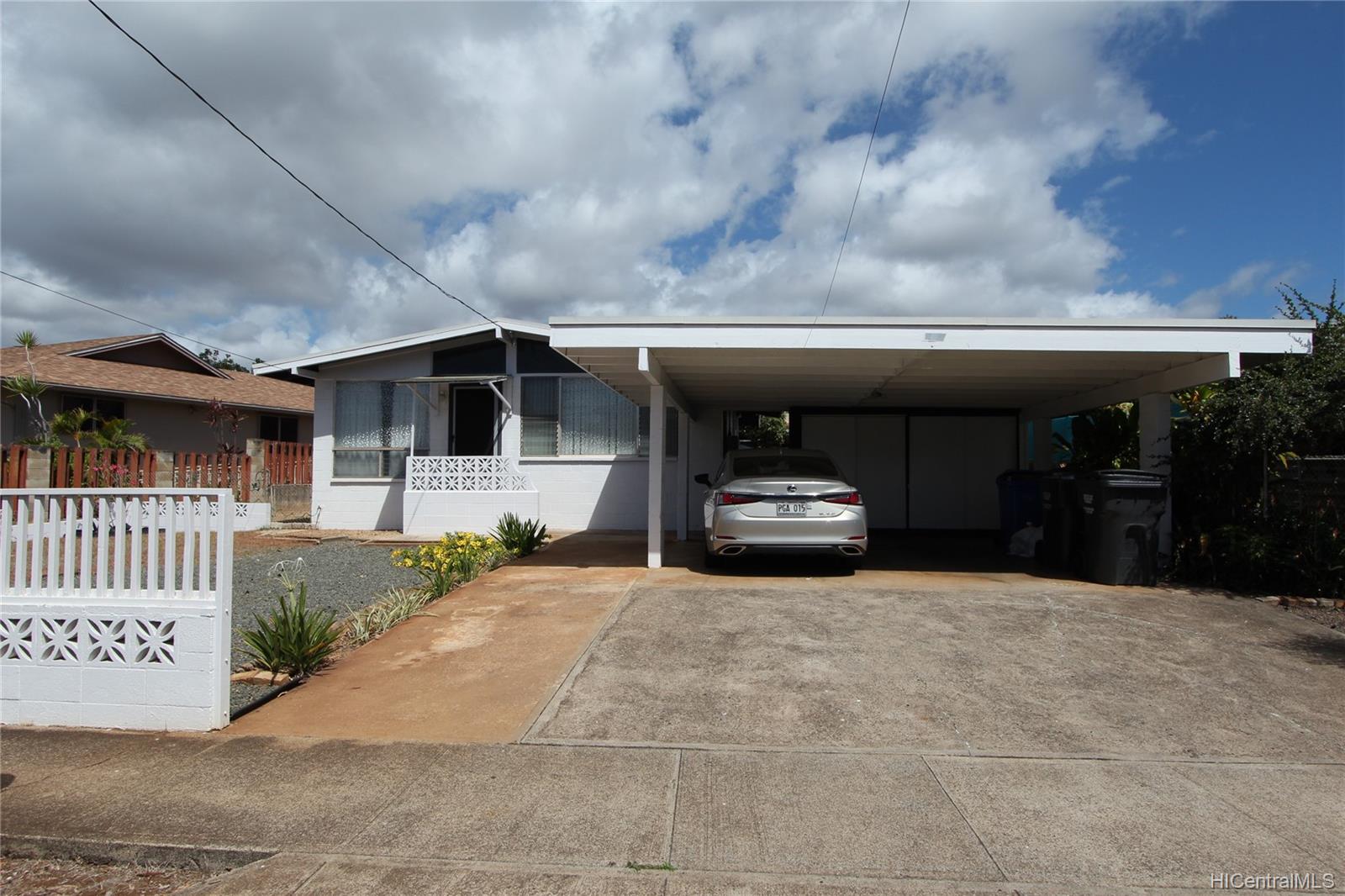 94-302 Kahualena Street Waipahu, HI 96797