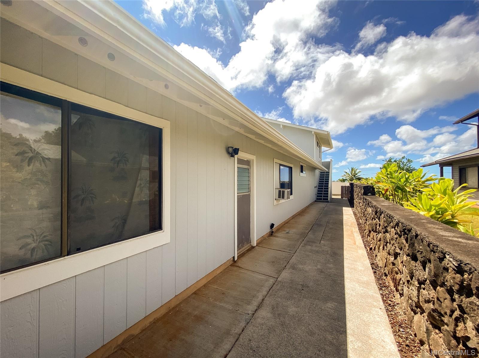 94-207 Alake Place Mililani, HI 96789