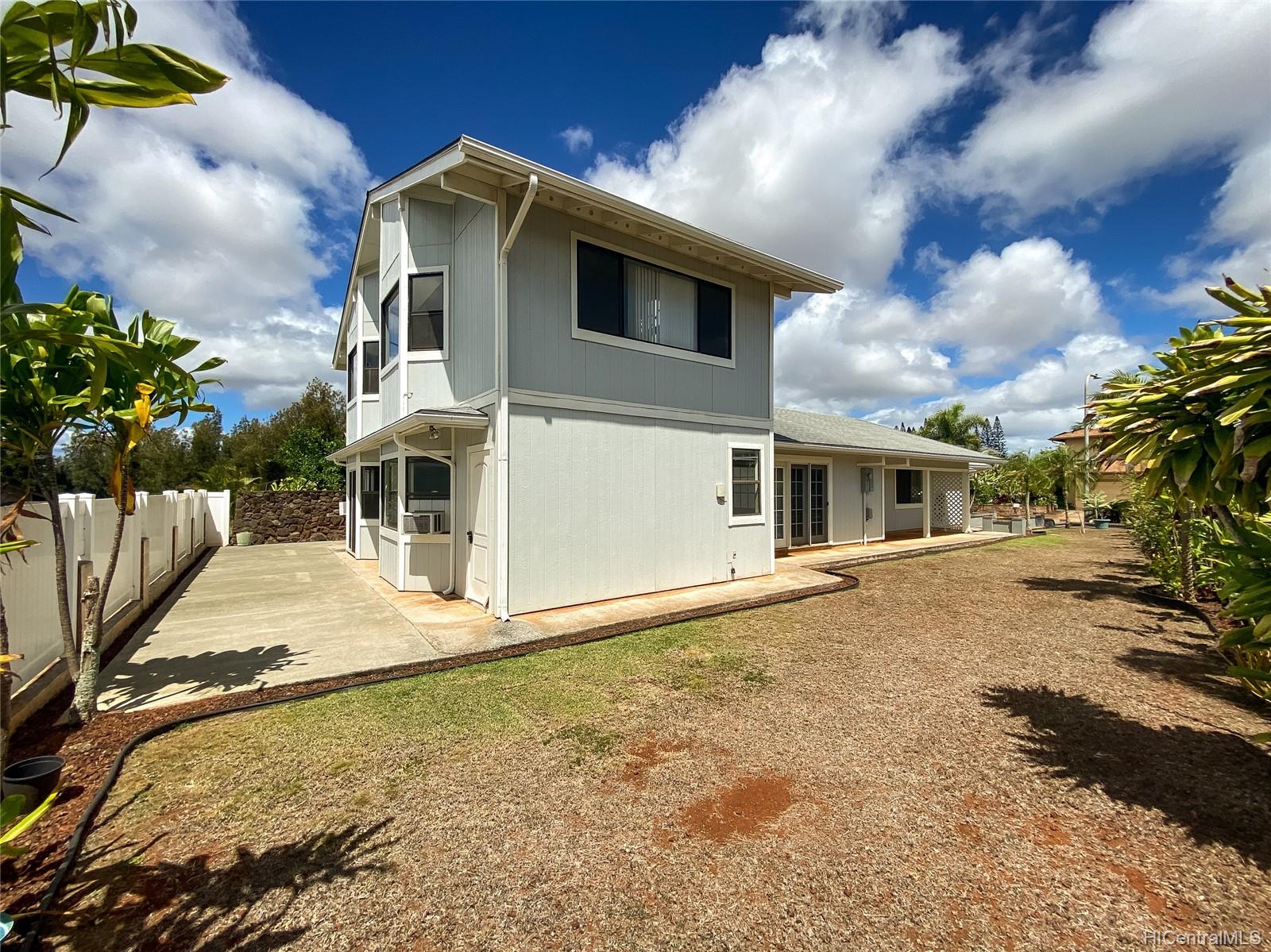 94-207 Alake Place Mililani, HI 96789