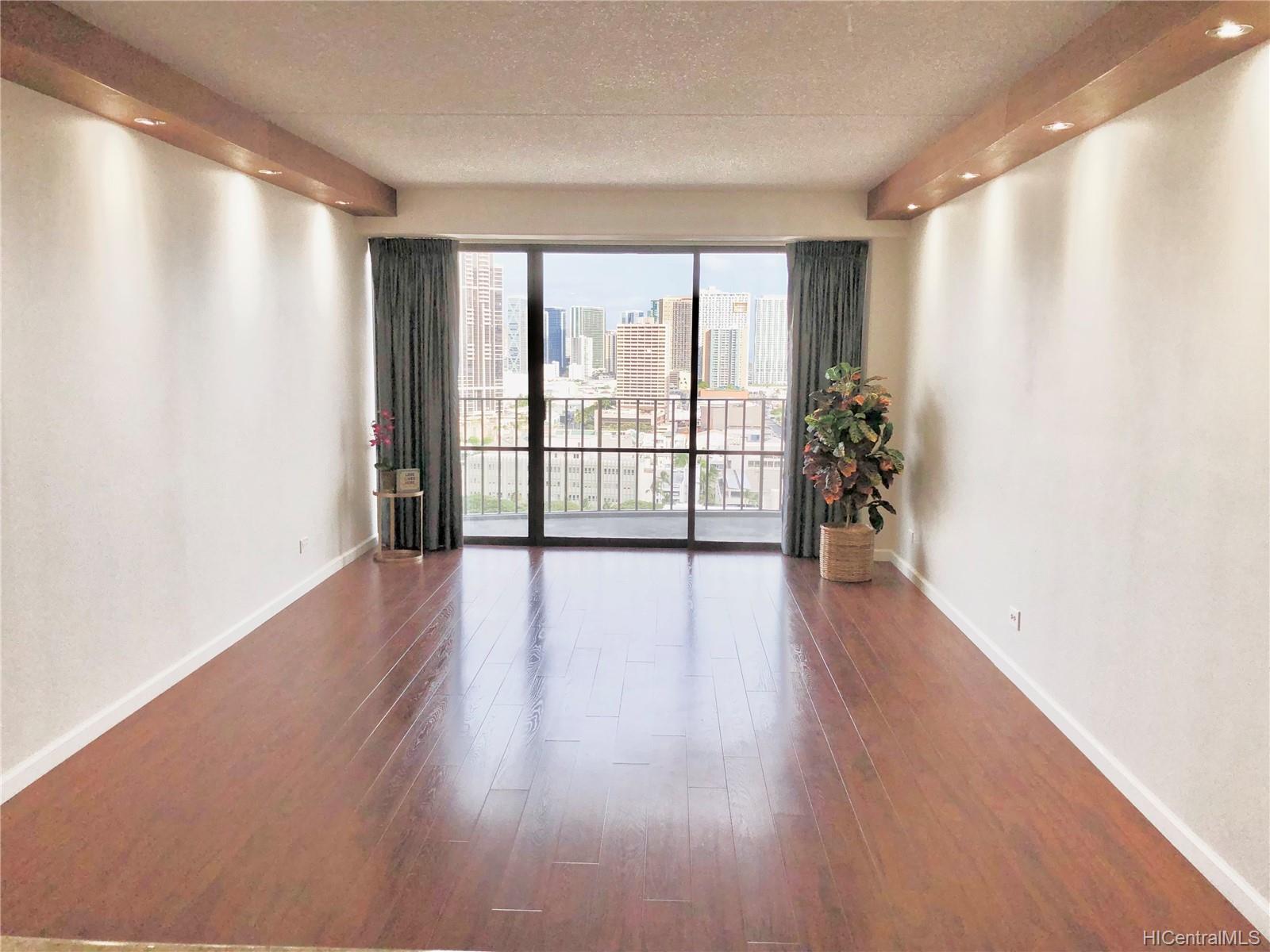 700 Richards Street #2207, Honolulu, HI 96813